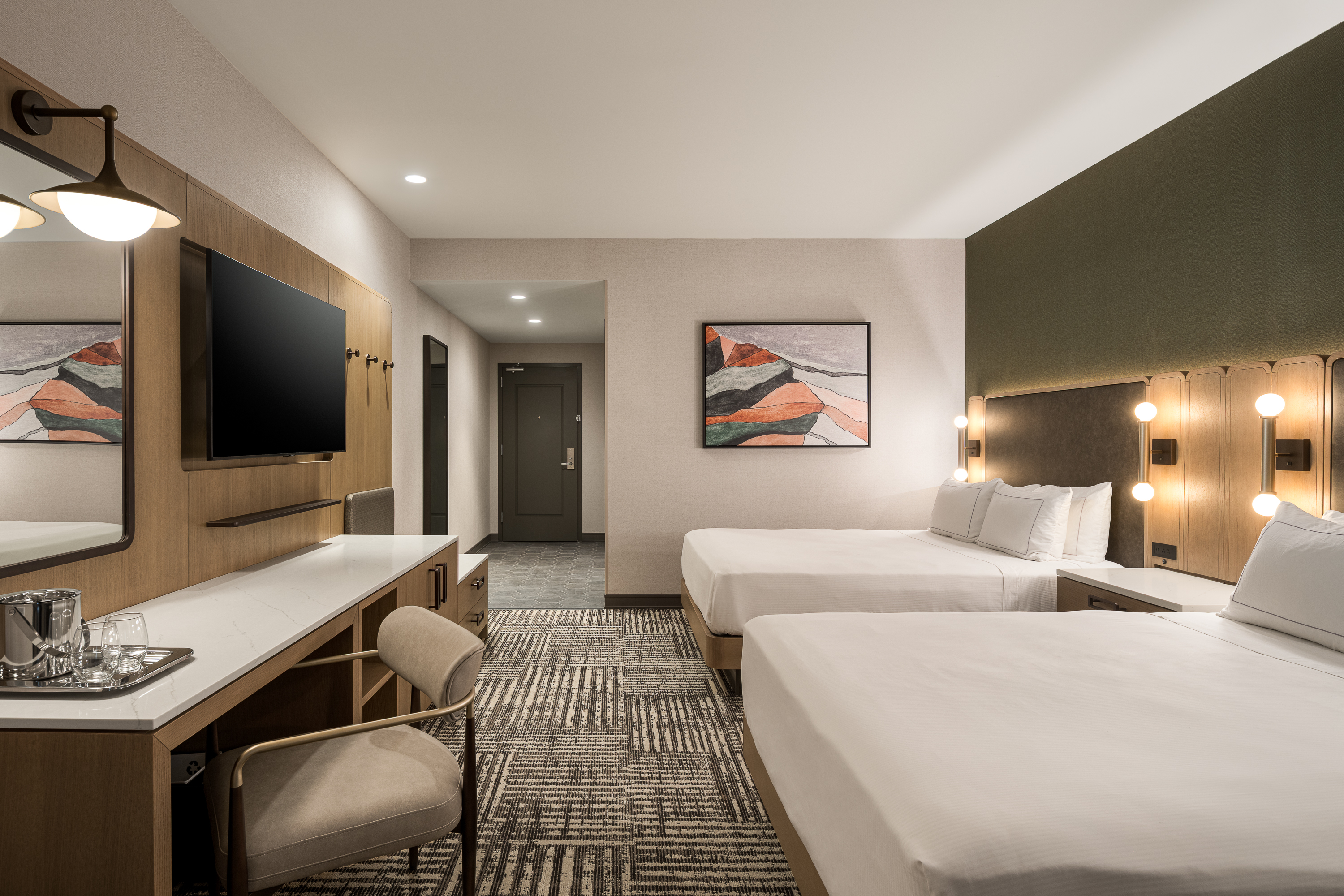 Double Queen Guestroom