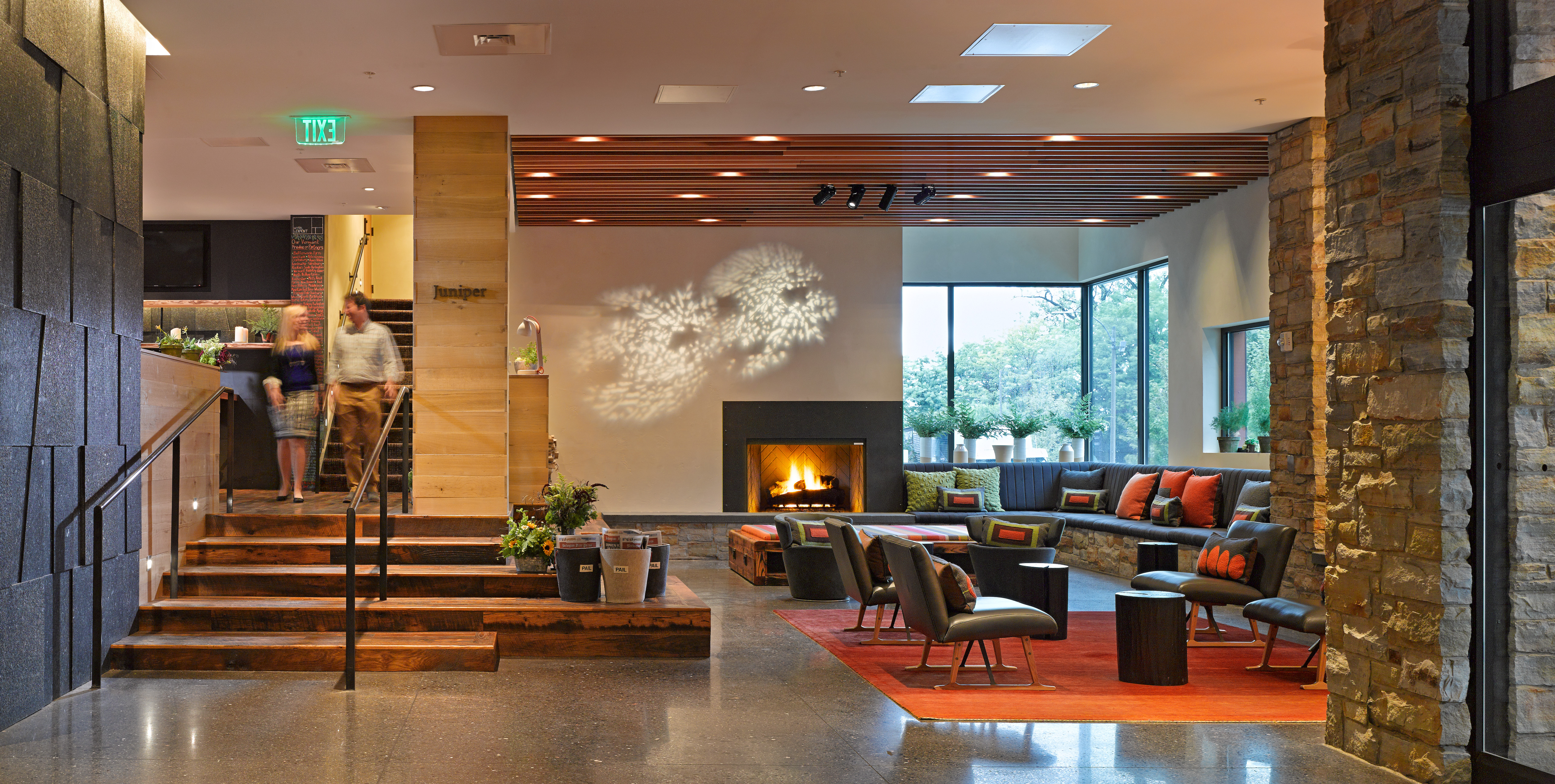 Juniper Lounge