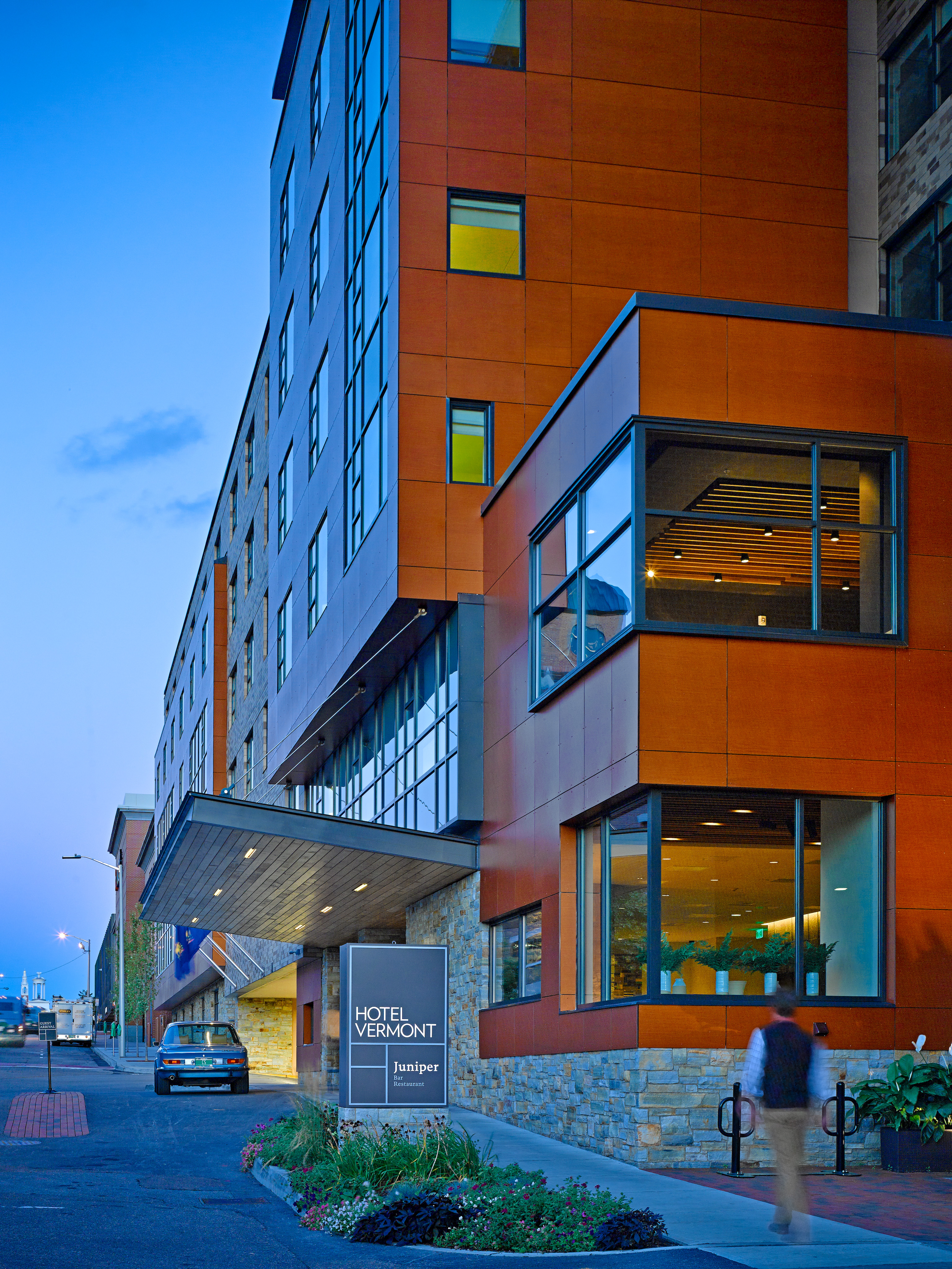 Hotel entry from Cherry Street, Northwest