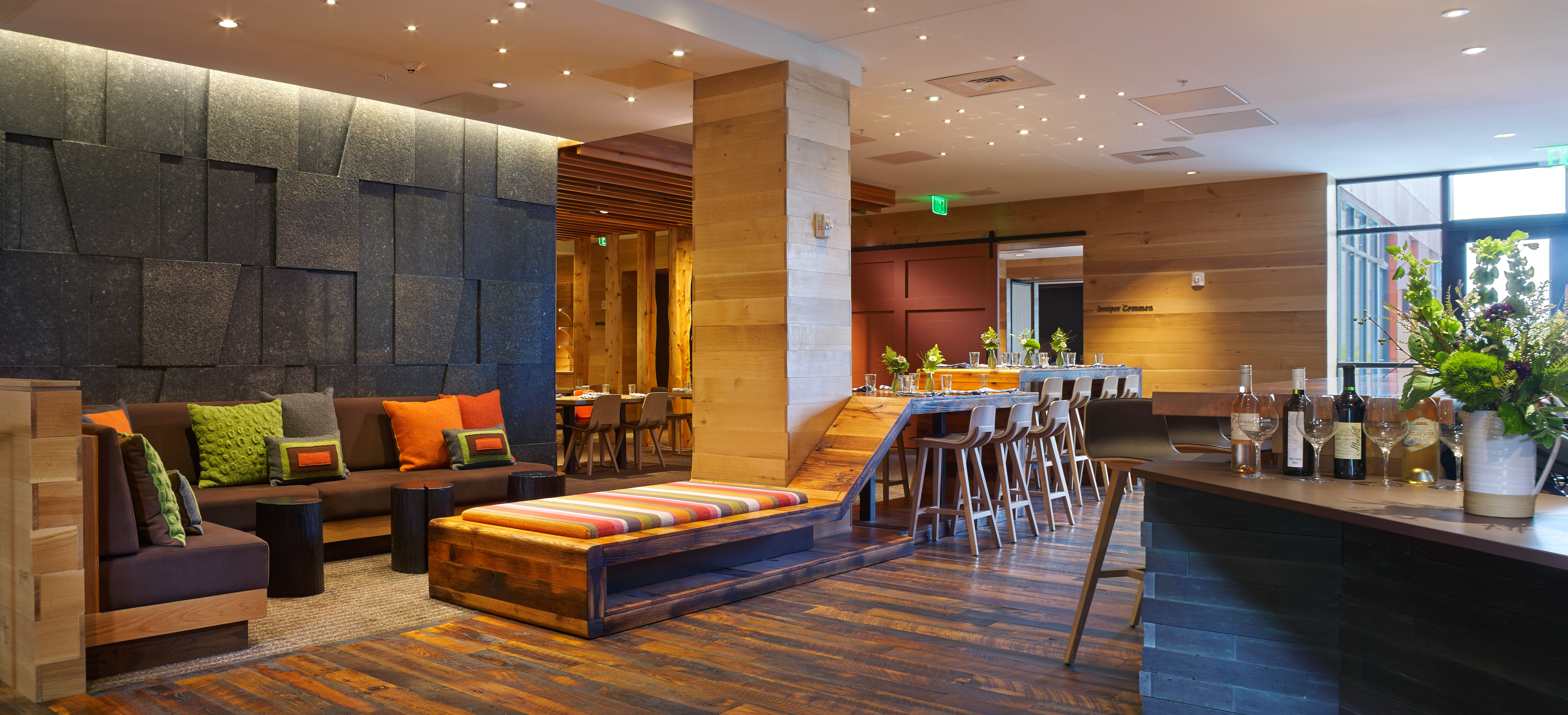 Juniper Bar & Lounge